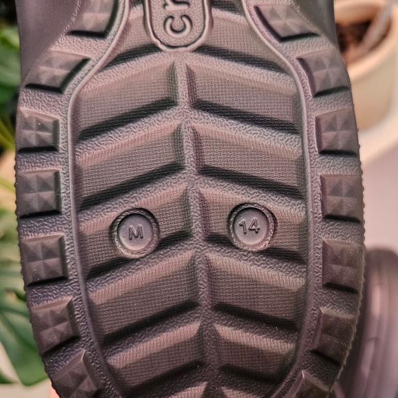 Crocs Specialist II Clog - Work Shoes, EUC - Picture 12 of 12